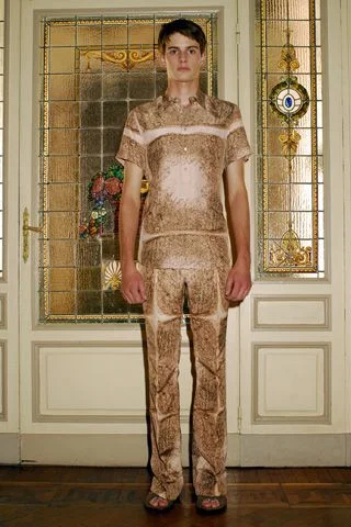 Look 16
